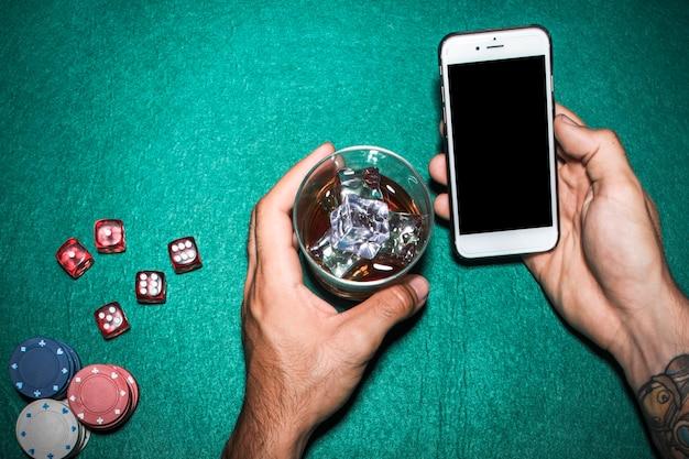 カジノゲームを体験！無料で遊べるカジノアプリおすすめ3選